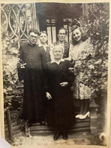 1950 рікю о. Володимир Попіль з родиною